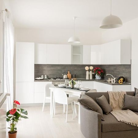 Fco Secrets Luxury Apartment Fiumicino Exterior foto