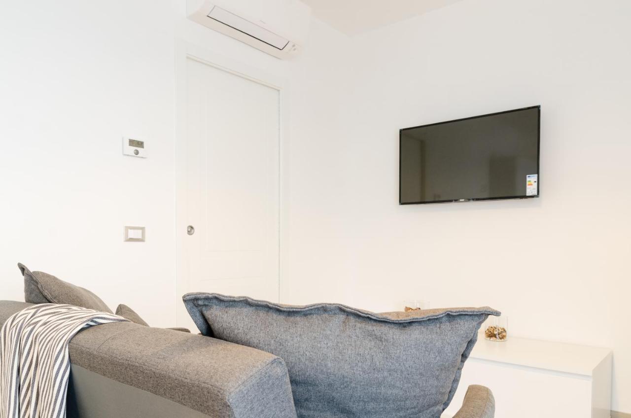Fco Secrets Luxury Apartment Fiumicino Exterior foto